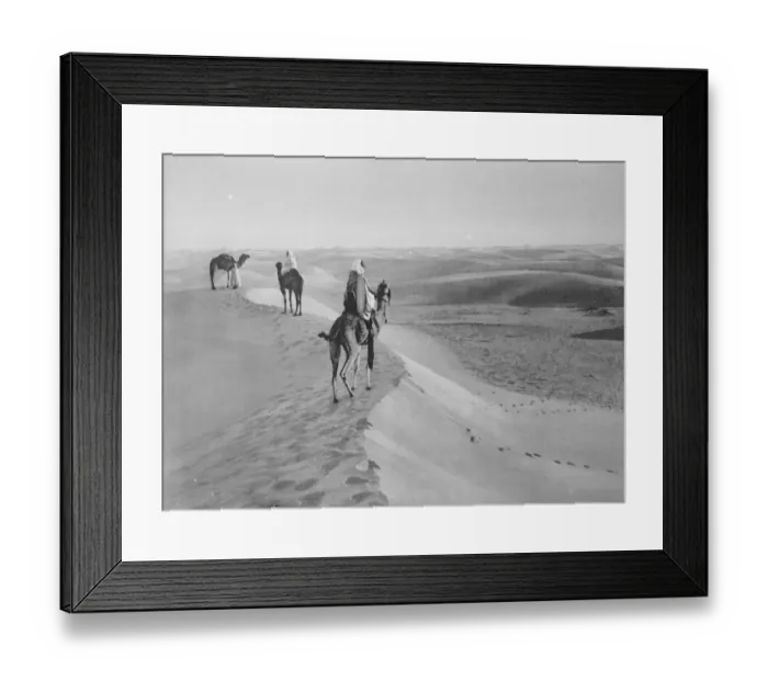 Framed Print : Sahara search for lost airships crew. A striking view in the great Sahara Desert