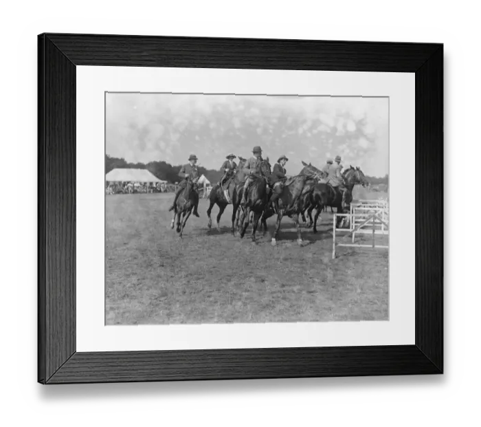 Framed Print : Aldershot Polo Gymkhana Ladies and gentlemen, musical chairs A Hussar of 1685