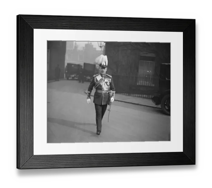 Framed Print : The King holds a levee at St Jamess Palace. Earl Cavan leaving. 11 March 1924 Framed Print : The King holds a levee at St Jamess Palace. Earl Cavan leaving. 11 March 1924