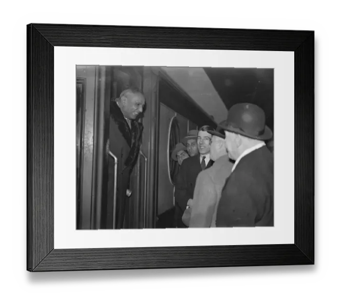 Framed Print : The Maharajah of Nawangar ( Ranji ) on his departure for home 29 December 1932 Ranjitsinhji Framed Print : The Maharajah of Nawangar ( Ranji ) on his departure for home 29 December 1932 Ranjitsinhji