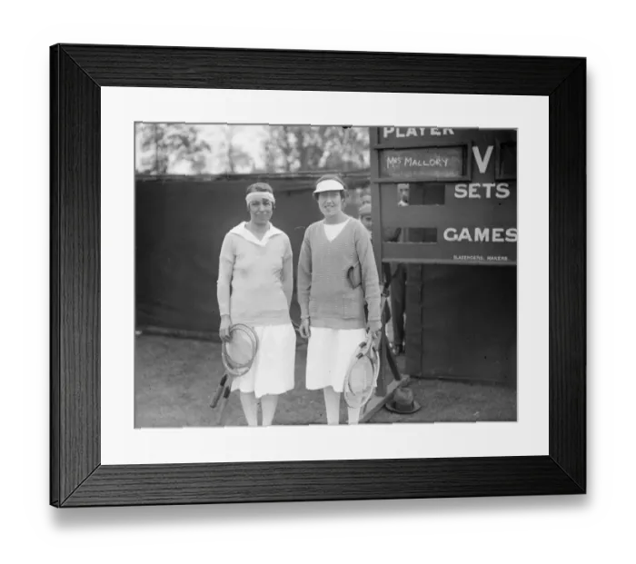 Framed Print : Middlesex lawn tennis championships at Chiswick. Mrs Mallory and Miss Glasspool Framed Print : Middlesex lawn tennis championships at Chiswick. Mrs Mallory and Miss Glasspool