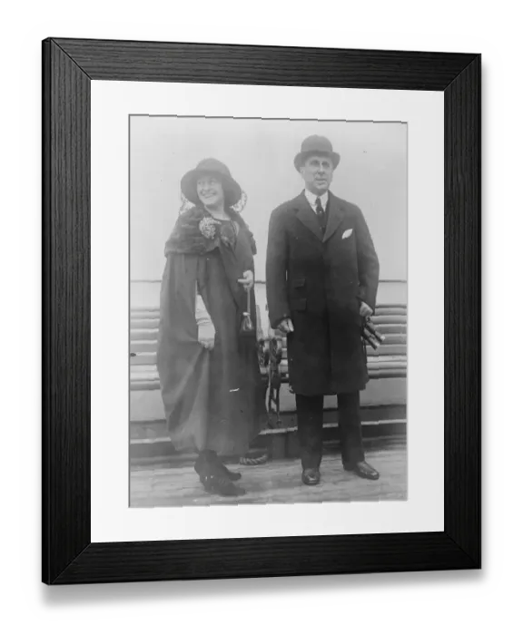 Framed Print : Lord and Lady Lee in New York. 2 November 1922 Framed Print : Lord and Lady Lee in New York. 2 November 1922