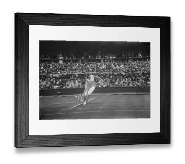 Framed Print : Tennis at Wimbledon. Senorita de Alvarez in play. 5 July 1928 Framed Print : Tennis at Wimbledon. Senorita de Alvarez in play. 5 July 1928