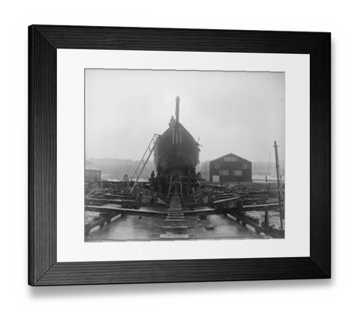 Framed Print : Britannia, ready for the waves. The kings famous racing cutter overhauled Framed Print : Britannia, ready for the waves. The kings famous racing cutter overhauled