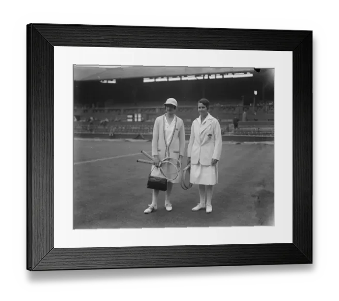 Framed Print : Anglo American battle of women tennis stars at Wimbledon. Mrs Godfree ( Britain Framed Print : Anglo American battle of women tennis stars at Wimbledon. Mrs Godfree ( Britain