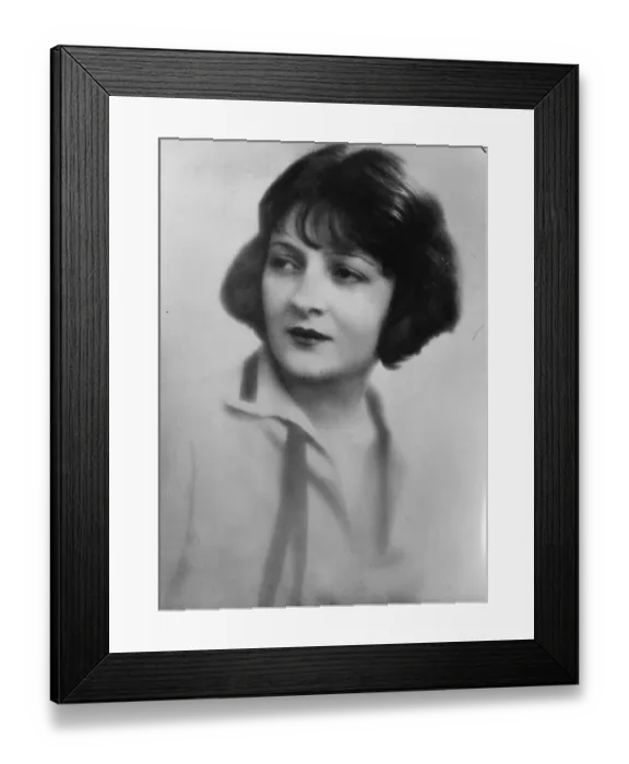 Framed Print : Famous film star may appear on West end stage. Lya de Putti, the famous film star Framed Print : Famous film star may appear on West end stage. Lya de Putti, the famous film star