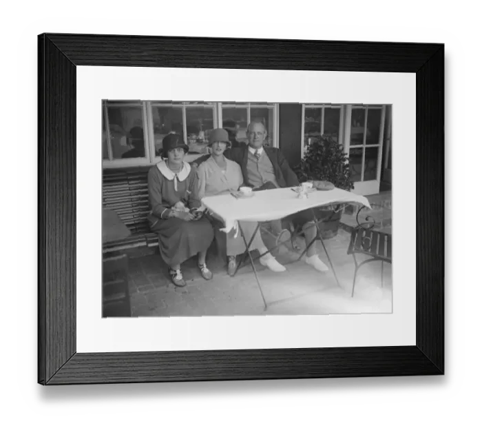 Framed Print : Le Touquet golf links. P G Wodehouse, with wife and daughter. 1925 Framed Print : Le Touquet golf links. P G Wodehouse, with wife and daughter. 1925