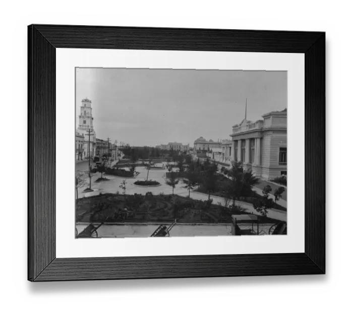 Framed Print : Veracruz, Mexico; Calla Independencia, the main business street showing the Tower Framed Print : Veracruz, Mexico; Calla Independencia, the main business street showing the Tower