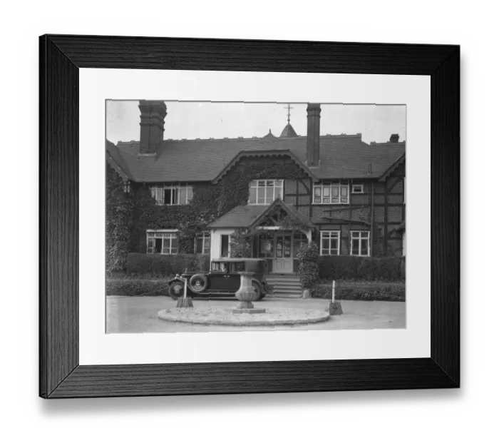 Framed Print : The Hotel de Paris, Bray, Berkshire. Taken for The Sketch 20 June 1929 Framed Print : The Hotel de Paris, Bray, Berkshire. Taken for The Sketch 20 June 1929
