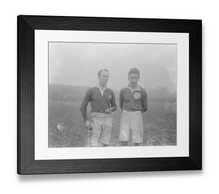 Framed Print : International Rugby. Scotland defeat Ireland at Dublin The two Captains, A L Garcie