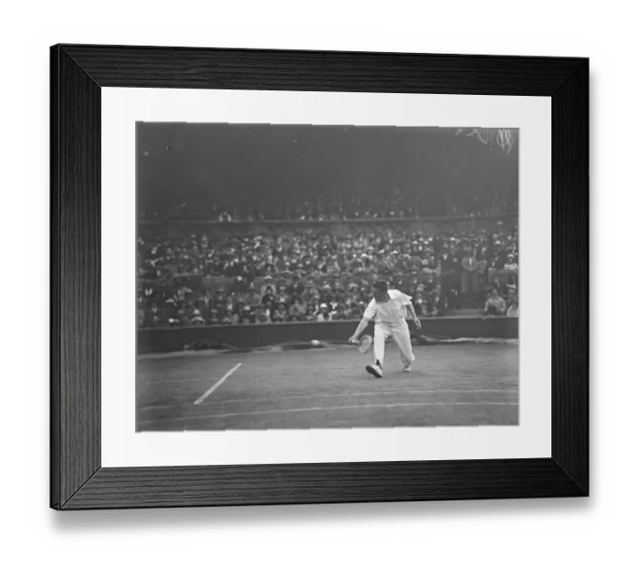 Framed Print : Semi final of the mens singles at Wimbeldon Williams in play against Lacoste 3 Framed Print : Semi final of the mens singles at Wimbeldon Williams in play against Lacoste 3