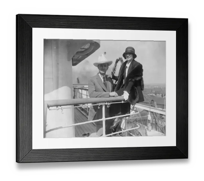 Framed Print : Millionaire cattleman arrives for Wembley Rodeo. Among the passengers of
