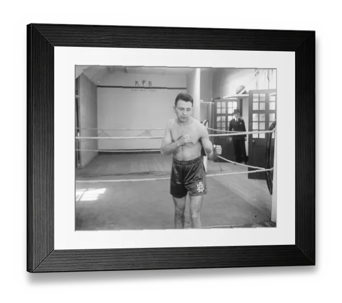 Framed Print : Archie Bell, who is to meet Teddy Baldock at the Albert Hall. 3 May 1927 Framed Print : Archie Bell, who is to meet Teddy Baldock at the Albert Hall. 3 May 1927