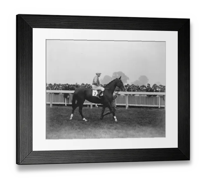 Framed Print : H Leach on Amethystine 1925 Framed Print : H Leach on Amethystine 1925