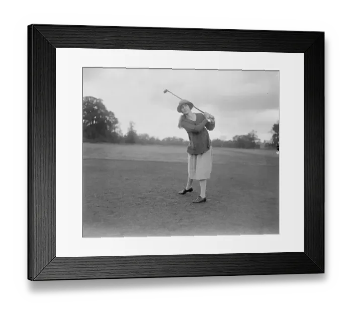 Framed Print : Girls Golf Championship Miss Audrey Guthrie drivining 13 September 1921