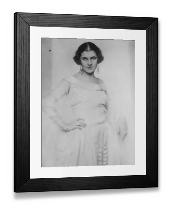 Framed Print : Germanys champion woman tennis player. Fraulein Elia de Alvarez, Germany s Framed Print : Germanys champion woman tennis player. Fraulein Elia de Alvarez, Germany s