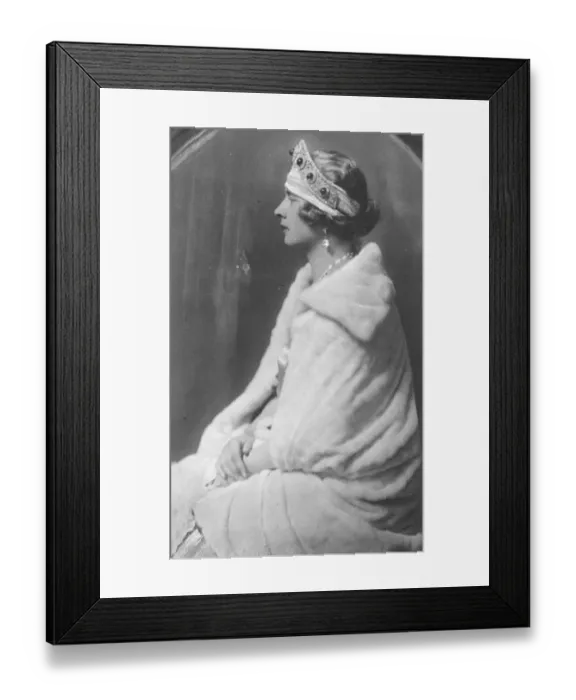 Framed Print : Englands next Royal visitor. The Queen of Yugoslavia with the King is leaving