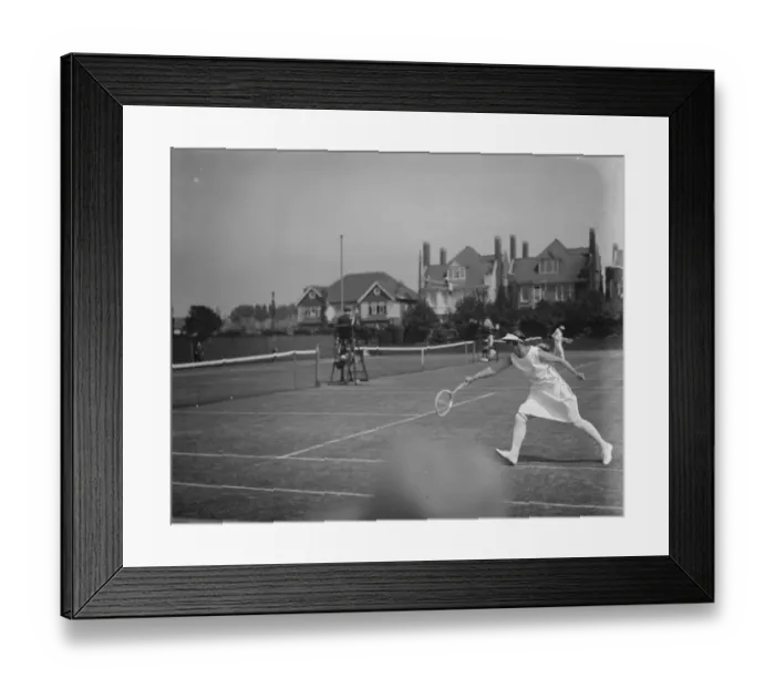 Framed Print : Middlesex tennis championships at Chiswick Park. Mrs Beamish in play. 26 May 1927