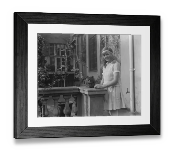 Framed Print : Miss Betty Nuthall, the junior lawn tennis champion. 29 September 1924 Framed Print : Miss Betty Nuthall, the junior lawn tennis champion. 29 September 1924