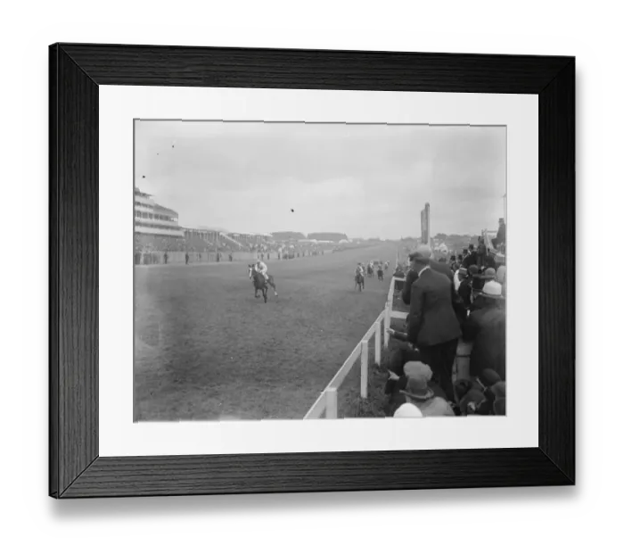 Framed Print : Lord Astors Saucy Sue, F Bullock up wins the oaks at Epsom The finish of Framed Print : Lord Astors Saucy Sue, F Bullock up wins the oaks at Epsom The finish of