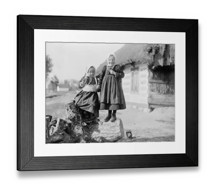 Framed Print : Warsaw, Poland. Peasant types. 25 October 1921 Framed Print : Warsaw, Poland. Peasant types. 25 October 1921