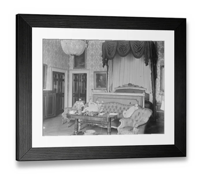 Framed Print : President Wilsons bedroom at Buckingham Palace 11 December 1919 Framed Print : President Wilsons bedroom at Buckingham Palace 11 December 1919