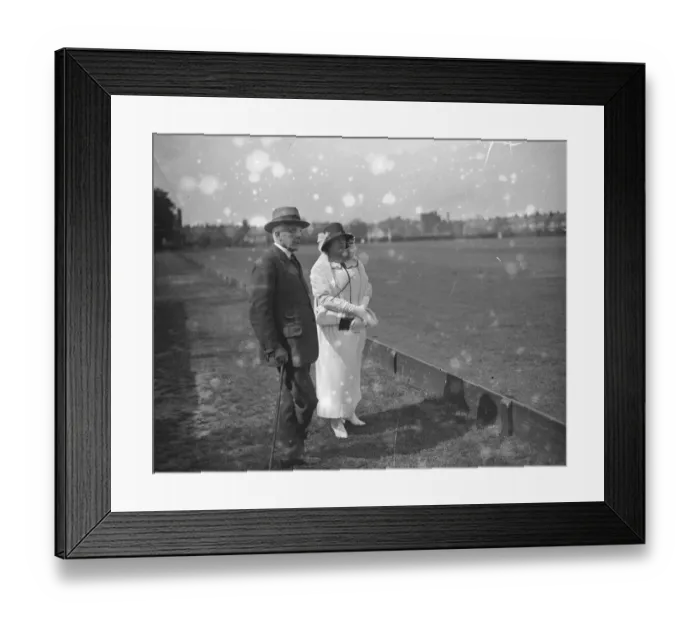 Framed Print : Polo at the Hurlingham Club - the Whitney Cup. Quidnuncs versus Scopwicks. Spectators