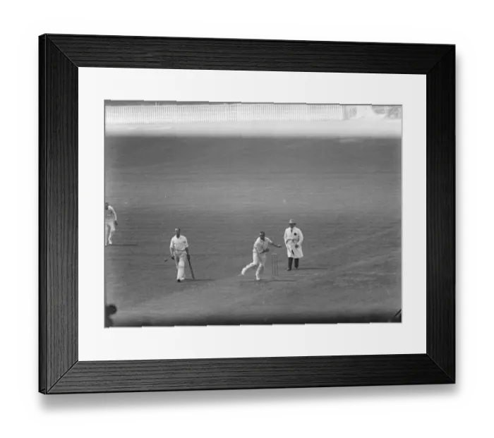 Framed Print : Bob Wyatt ( Warwickshire ) bowling Framed Print : Bob Wyatt ( Warwickshire ) bowling