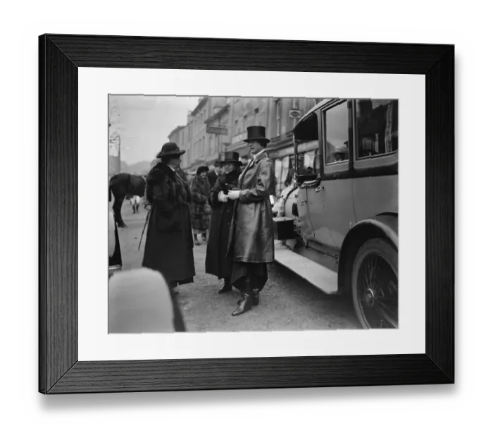 Framed Print : Heythrop Hunt meet. Presentation to Capt Brassey. Mrs Brassey ( formerly Lady Framed Print : Heythrop Hunt meet. Presentation to Capt Brassey. Mrs Brassey ( formerly Lady