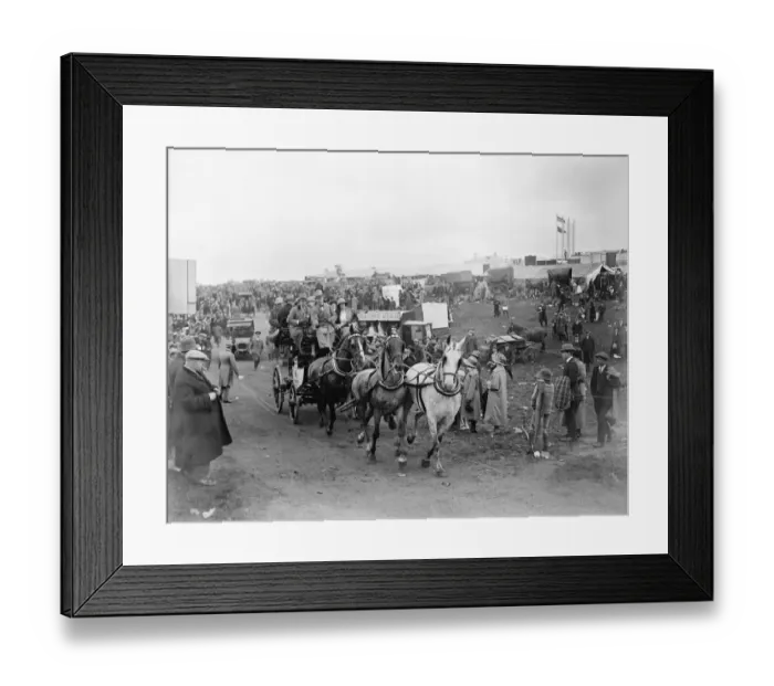Framed Print : The Derby Coaches taking the hill at Epsom