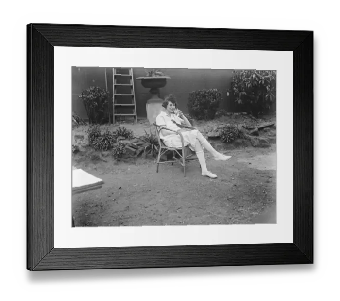 Framed Print : Drive club tennis tournament at Fulham. Mrs Kotzin having a refresher after a warm contest Framed Print : Drive club tennis tournament at Fulham. Mrs Kotzin having a refresher after a warm contest