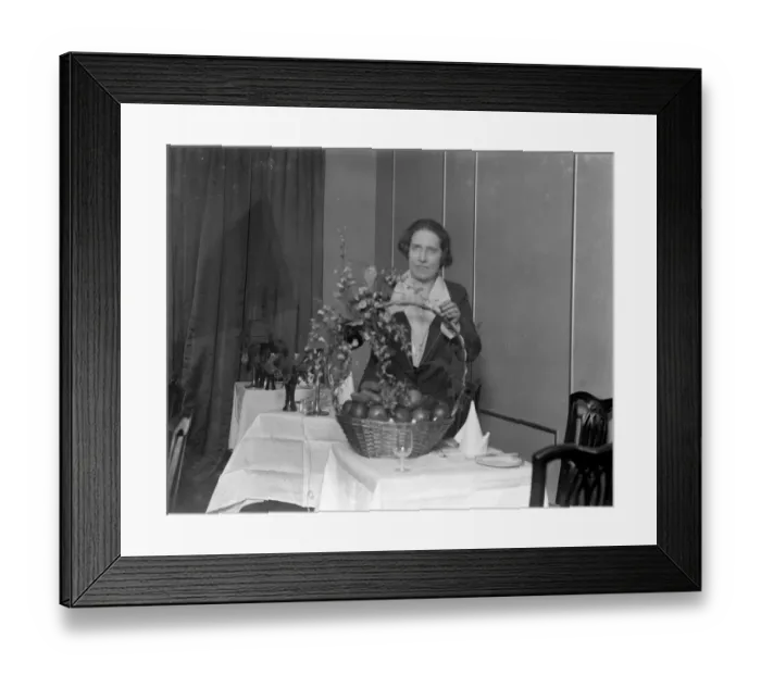 Framed Print : Lady Honeywood with a basket of fruit at her new restaurant. 20 November 1921 Framed Print : Lady Honeywood with a basket of fruit at her new restaurant. 20 November 1921