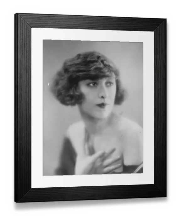 Framed Print : The Dolly sisters, who have taken New York by storm. Jenny Dolly. 10 October 1924