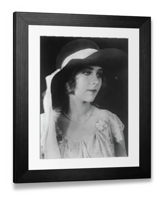 Framed Print : Alsation girls world challeng to women swimmers. Mlle C Feindt, who has just Framed Print : Alsation girls world challeng to women swimmers. Mlle C Feindt, who has just