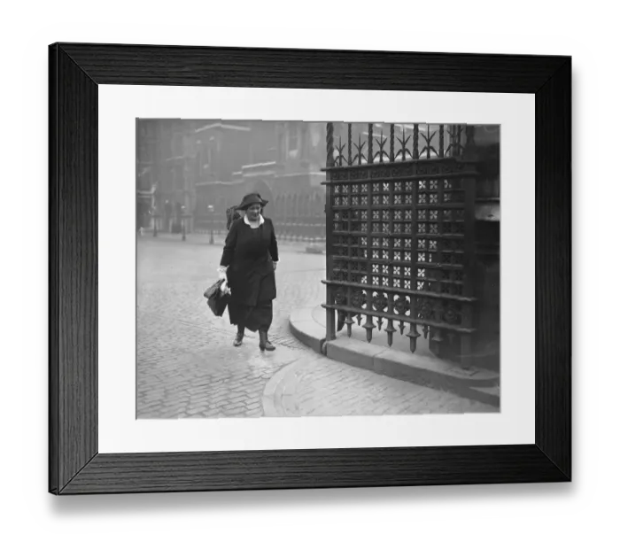 Framed Print : Will She Return Mrs Wintringham the Liberal MP for Louth, Lincolnshire leaving Framed Print : Will She Return Mrs Wintringham the Liberal MP for Louth, Lincolnshire leaving