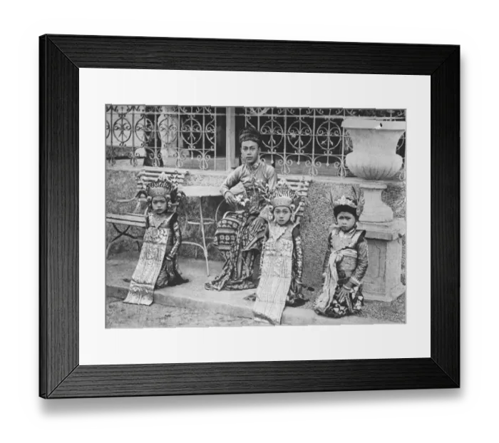 Framed Print : Ruler poses with three of his dancing girls H H Gusti Bagus Djilantek, Grand Framed Print : Ruler poses with three of his dancing girls H H Gusti Bagus Djilantek, Grand