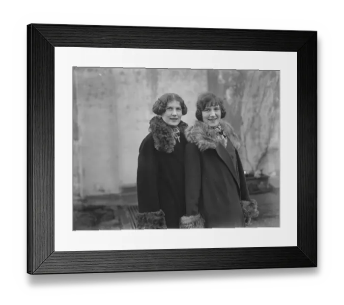 Framed Print : Twin daughters of Mr F O Salisbury, the painter, agree to differ. Monica Spares her tresses Framed Print : Twin daughters of Mr F O Salisbury, the painter, agree to differ. Monica Spares her tresses