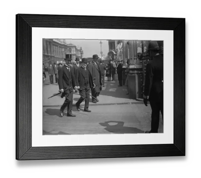 Framed Print : The end of Parliament. The Prime Minister ( Stanley Baldwin ) and Mr Neville Chamberlain Framed Print : The end of Parliament. The Prime Minister ( Stanley Baldwin ) and Mr Neville Chamberlain