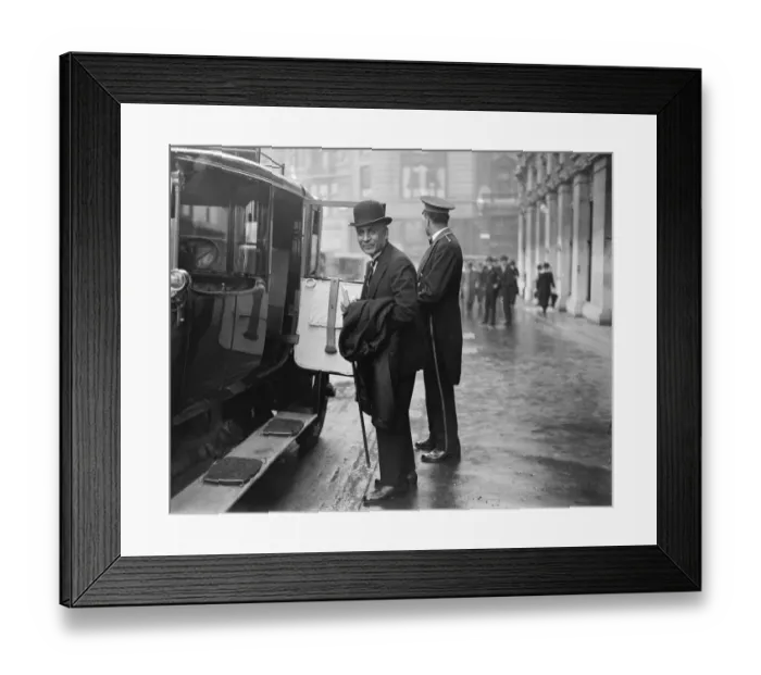 Framed Print : Indias Imperial Confernece Representative Sir Bahada Sapru, one of the Indian Framed Print : Indias Imperial Confernece Representative Sir Bahada Sapru, one of the Indian