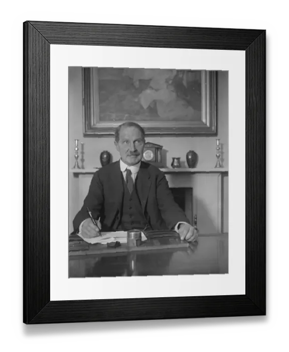 Framed Print : Mr Bonar Law at home in Onslow Gardens, South Kensington London 20 October 1922 Framed Print : Mr Bonar Law at home in Onslow Gardens, South Kensington London 20 October 1922