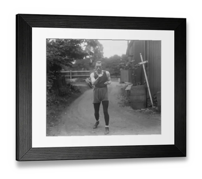 Framed Print : Phil Bond featherweight weight division 1925 Framed Print : Phil Bond featherweight weight division 1925