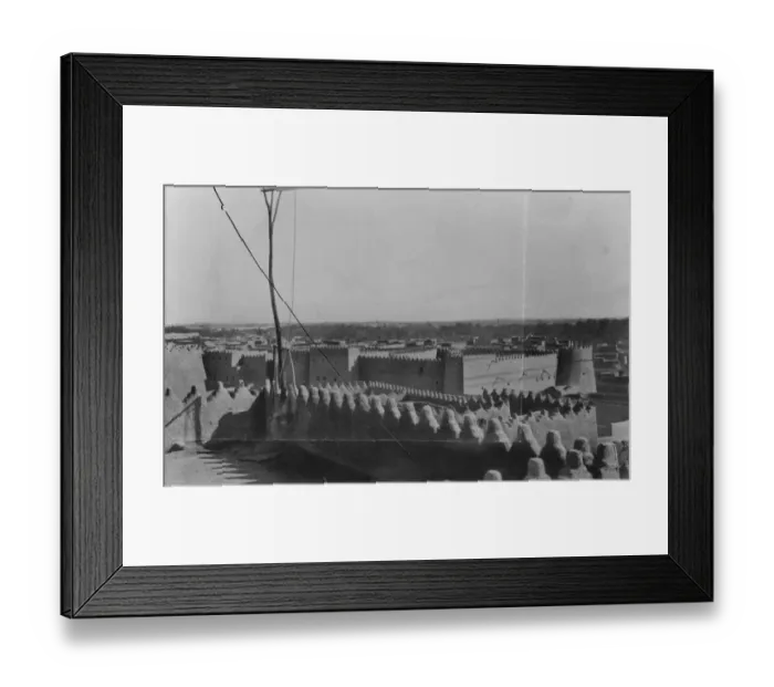 Framed Print : The Swords of Islam in Sauds Palace. A new picture from Riyad, the capital of Nejd Framed Print : The Swords of Islam in Sauds Palace. A new picture from Riyad, the capital of Nejd