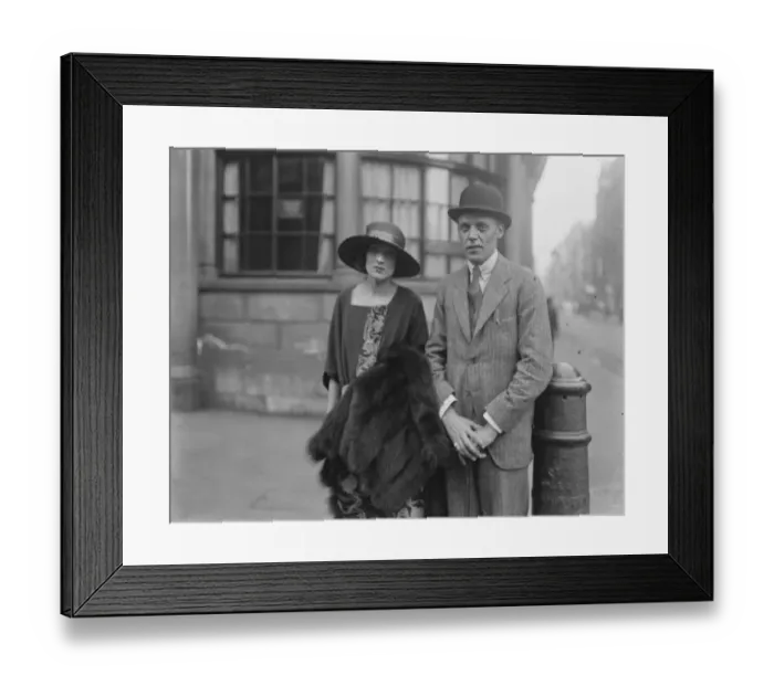 Framed Print : Viscountess as Film Star Viscountess Glerawly the pretty wife of Viscount Glerawly Framed Print : Viscountess as Film Star Viscountess Glerawly the pretty wife of Viscount Glerawly