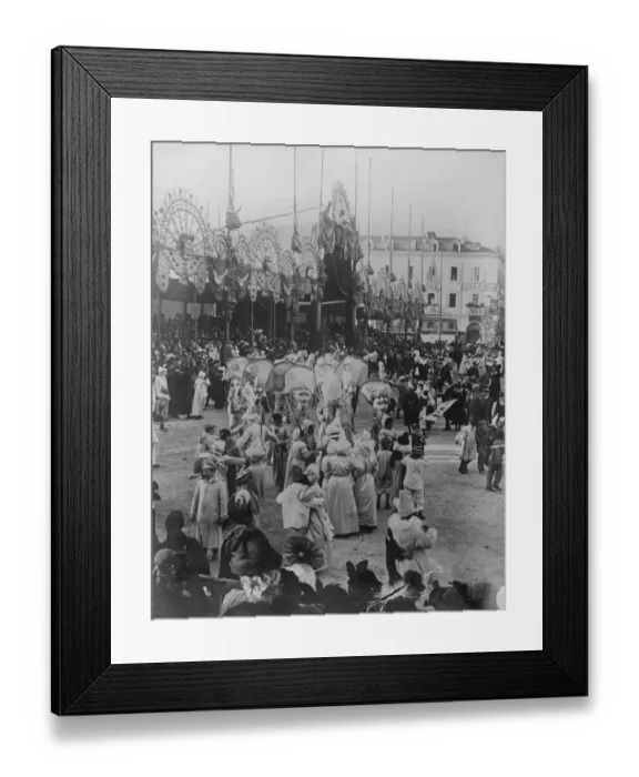 Framed Print : King Carnival at Nice. One of the novel features in the Pageant. 27 January 1921