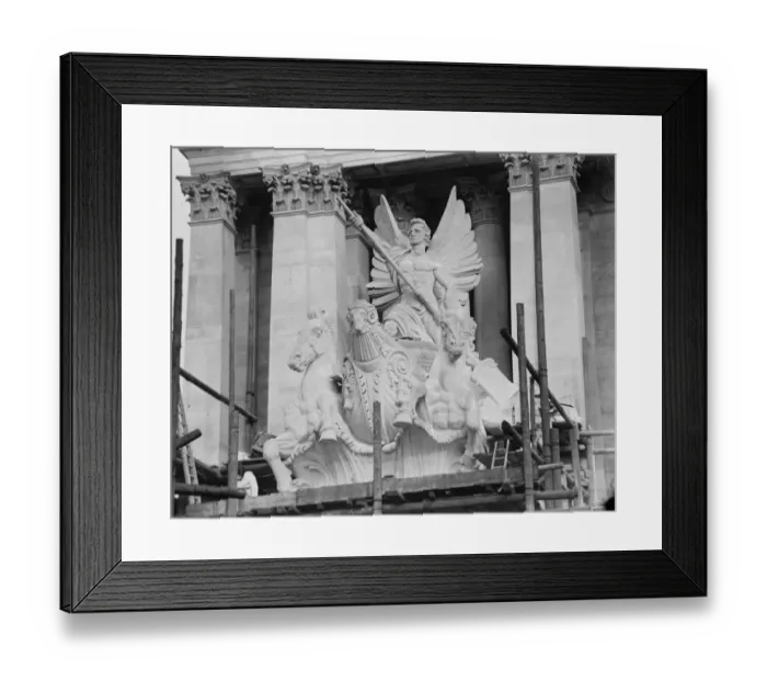 Framed Print : Fine statuary for port of London authoritys splended white palace. The group