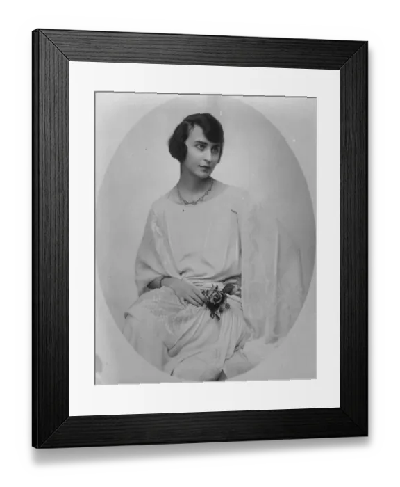 Framed Print : Countess Julieta Fera de Cerrini. 26 February 1927