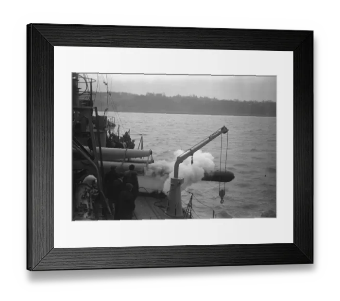 Framed Print : Argentine flotilla leaders speed trials in the Solent. 28 February 1929 Framed Print : Argentine flotilla leaders speed trials in the Solent. 28 February 1929