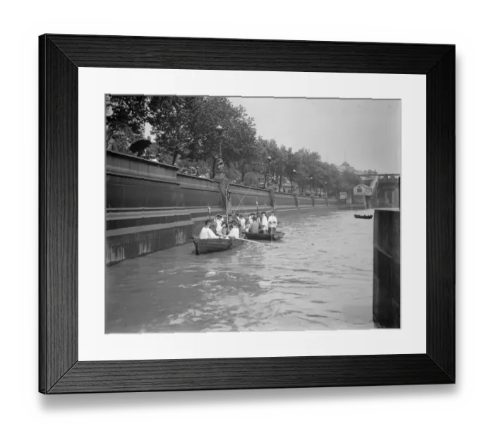 Framed Print : Beating the bounds of St Clement Danes. Beating the Embankment wall opposite the Hotel Cecil Framed Print : Beating the bounds of St Clement Danes. Beating the Embankment wall opposite the Hotel Cecil