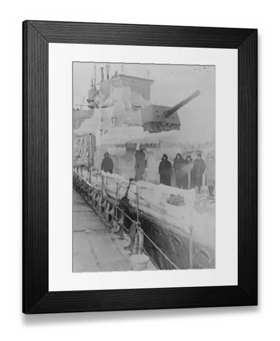 Framed Print : HMS Wallace ( Destroyer Class ) taken during their recent operations in the Baltic January Framed Print : HMS Wallace ( Destroyer Class ) taken during their recent operations in the Baltic January