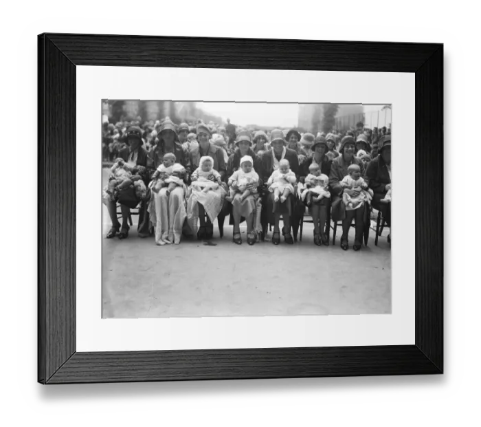 Framed Print : Competitors in the baby show held by Wandle Park, Croydon. 13 August 1930